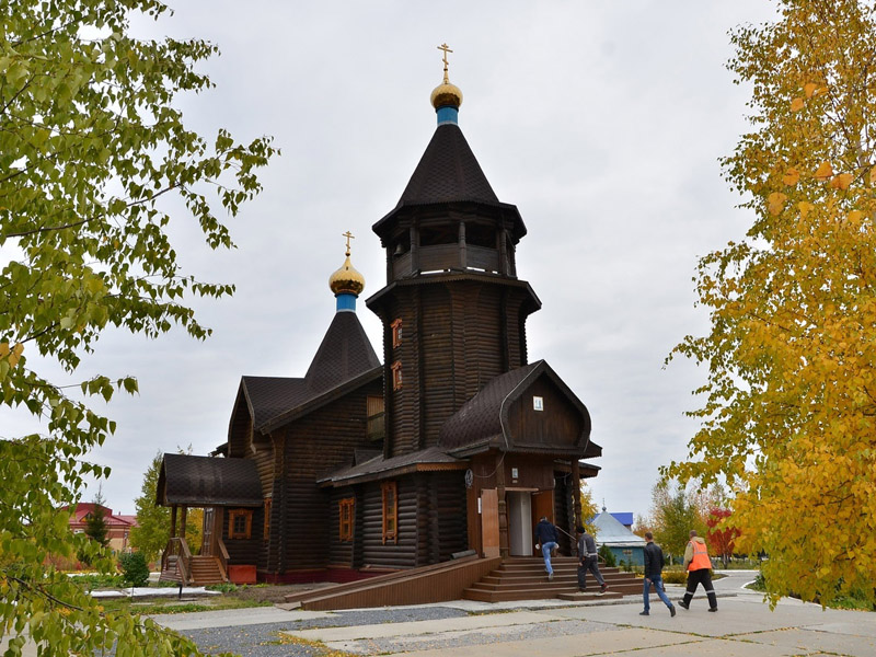 Храм в честь святых первоверховных апостолов Петра и Павла.